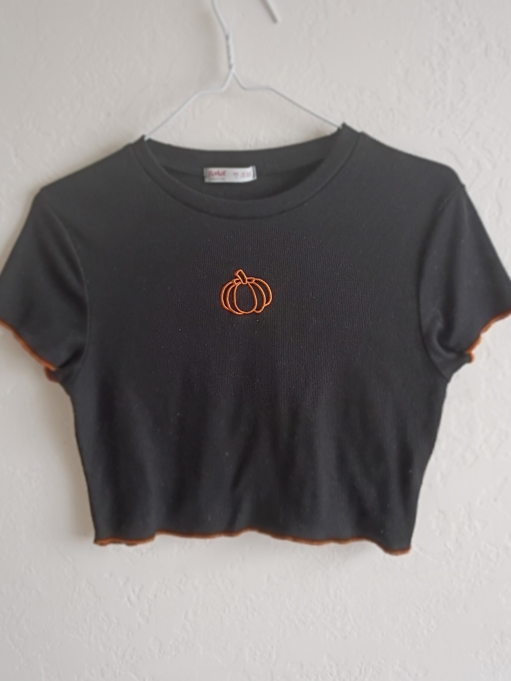 ROMWE Pumpkin Crop Top Size Large Embroidery Ribbed Knit